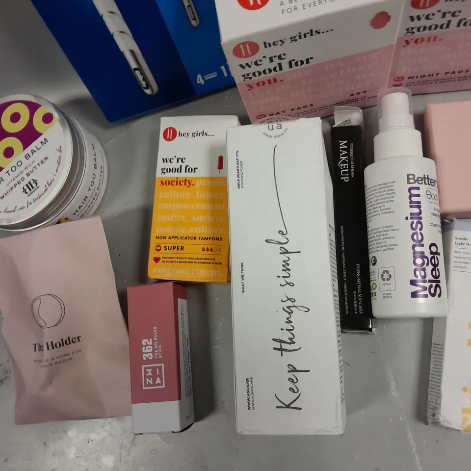 BOX OF APPROXIMATELY 15 COSMETIC ITEMS TO INCLUDE HEY GIRLS DAY PADS, BETTER YOU BOBY SPRAY, FEDERICO MASCARA , ETC 