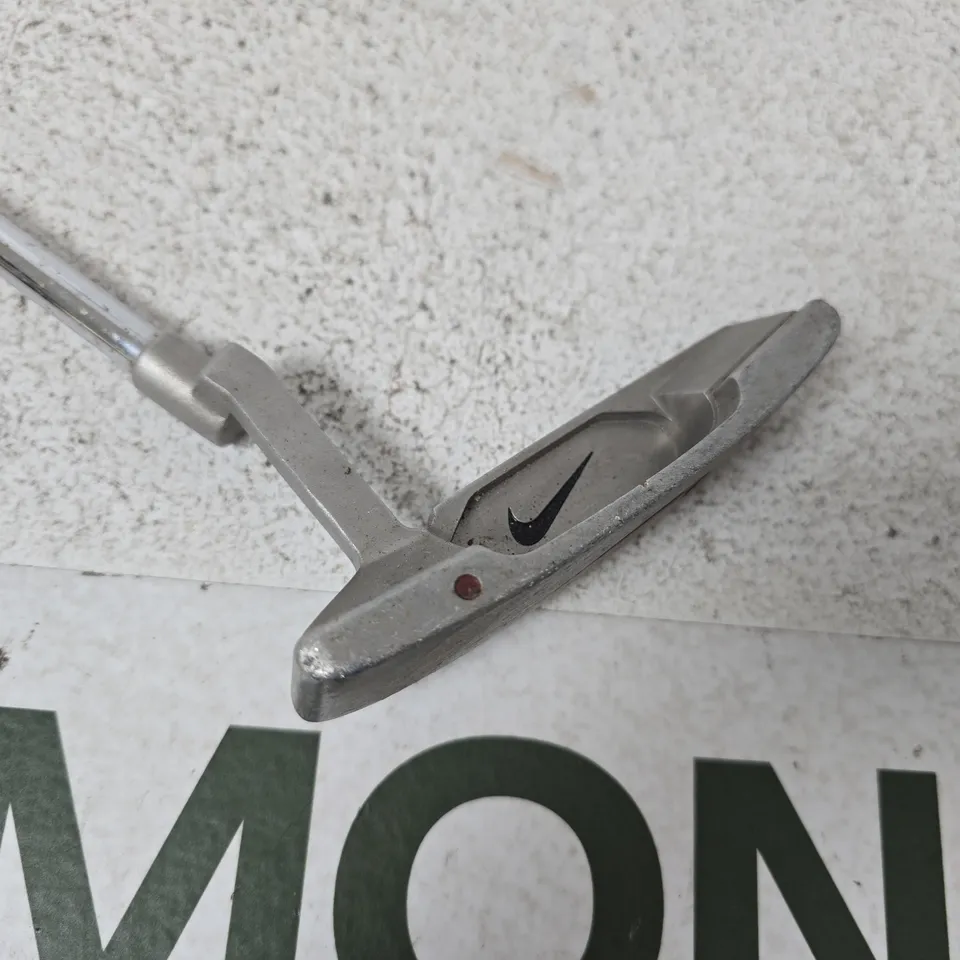NIKE SHORT GOLF CLUB SHAFT WITH GRIP