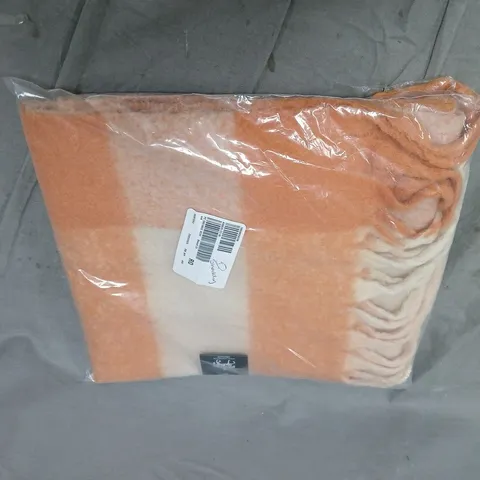 BAGGED PAUL COSTELLOE DRESAGE SCARF