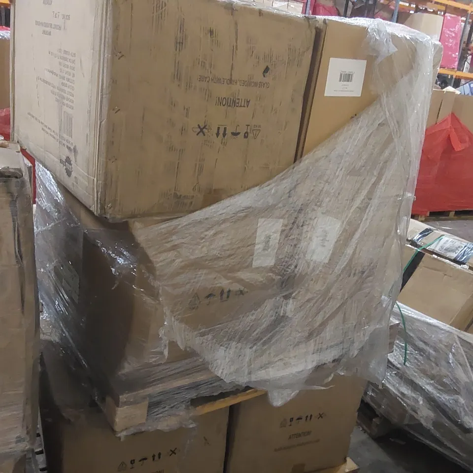 PALLET CONTAINING A LARGE QUANTITY OF ASSORTED GARDEN FURNITURE PARTS