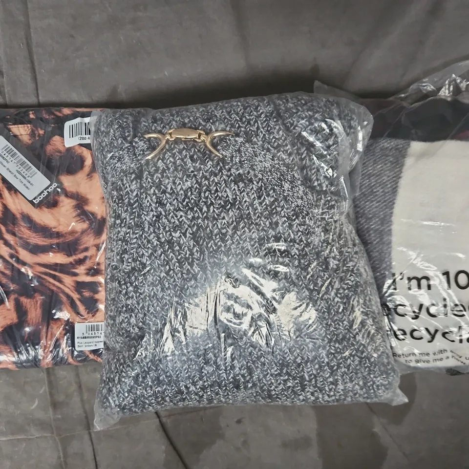 APPROXIMATELY 20 ASSORTED CLOTHING AND FASHION PRODUCTS IN VARIOUS STYLES AND SIZES - COLLECTION ONLY