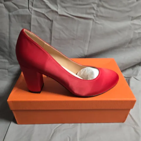 BOXED PAIR OF GRACE EVERY STEP HIGH HEEL SHOES - UK SIZE 39.5