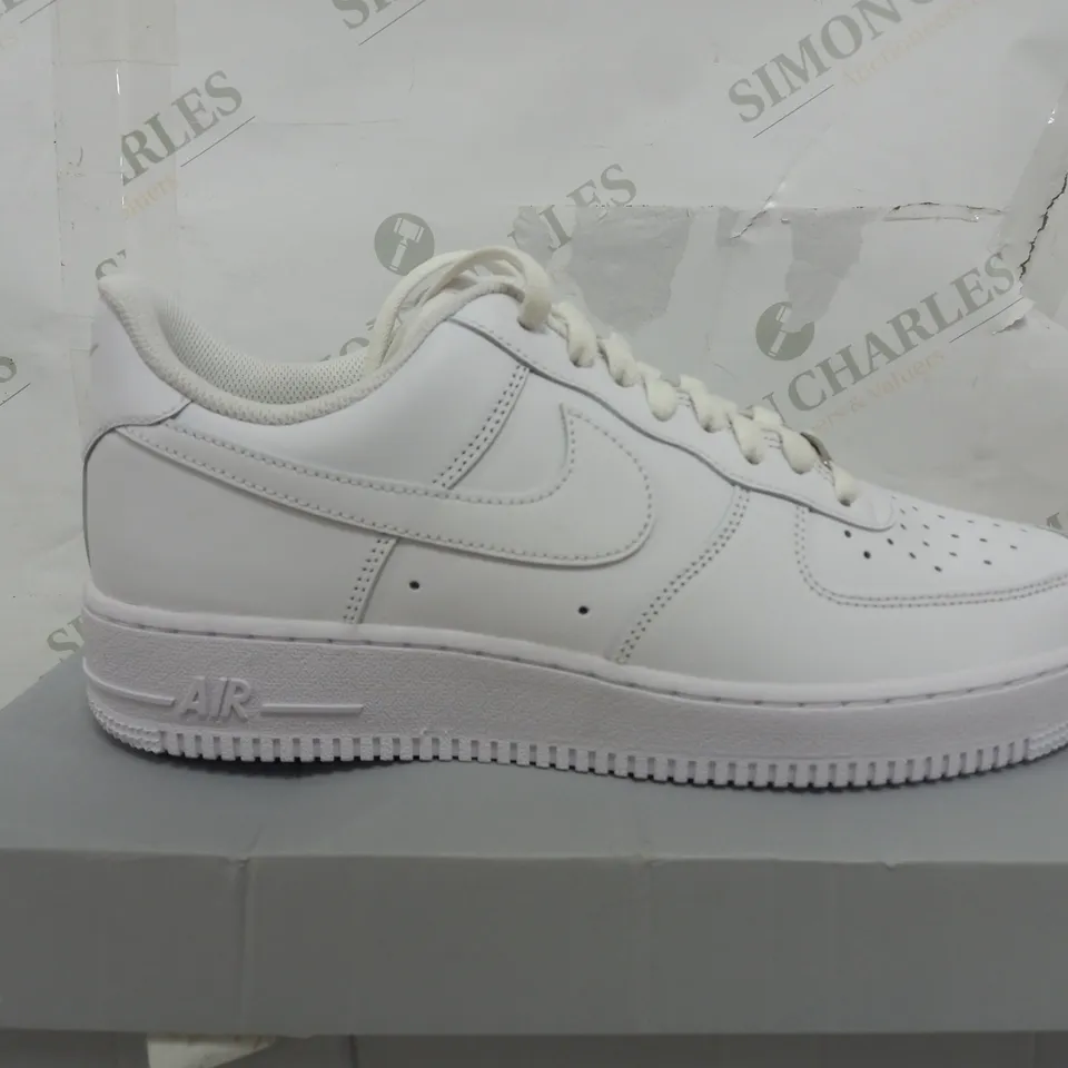 BOXED PAIR OF AIR FORCE 1 07 IN WHITE - UK 8