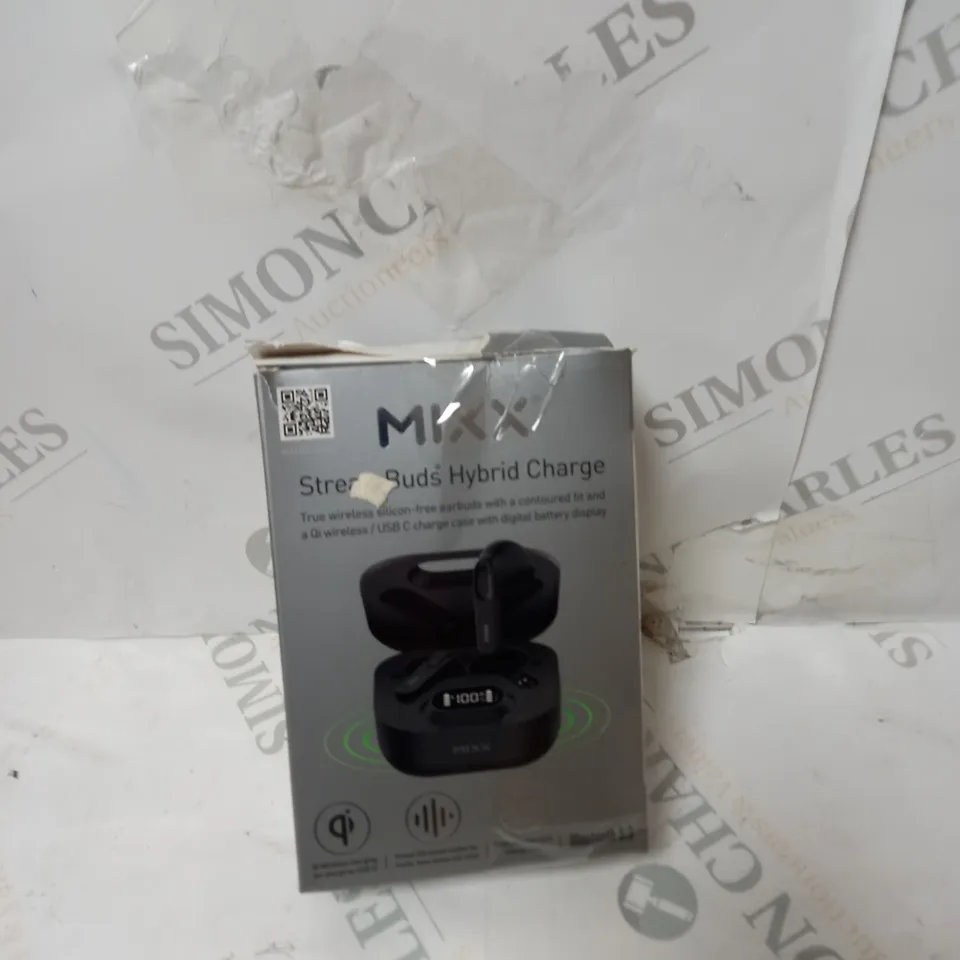 BOX OF APPROXIMATELY 15 SORTED ELECTRICAL ITEMS TO INCLUDE remotes, earphones, radios etc 