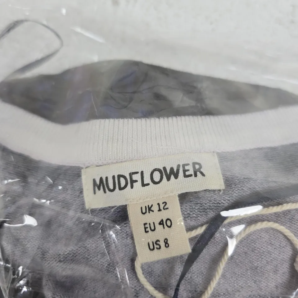 MUDFLOWER JUMPER – GREY WITH BLUE PATTERN, UK 12 (EU 40, US 8)