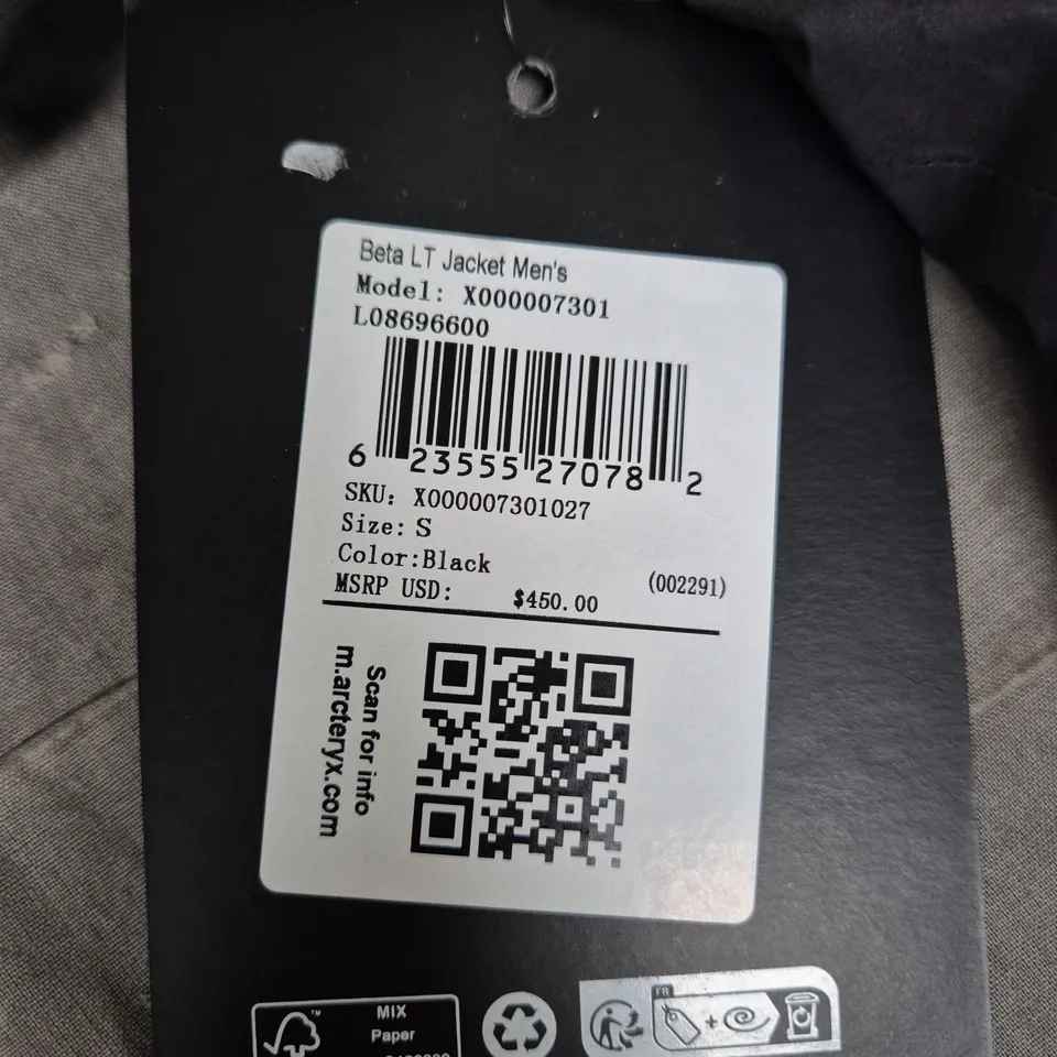 ARC'TERYX BETA LT JACKET – MEN'S, BLACK, SIZE S (UK)