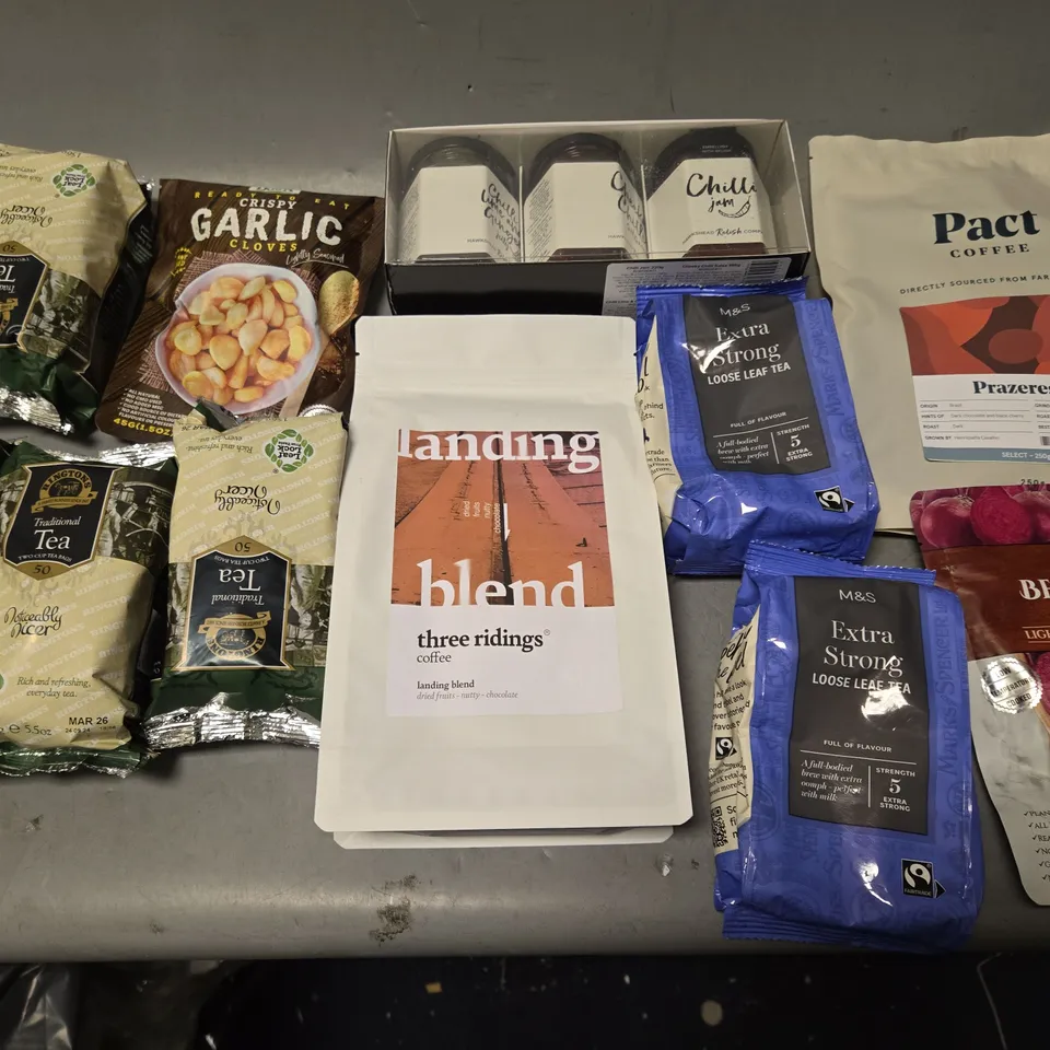 BOX OF ASSORTED FOOD PRODUCTS - INCLUDING PACT COFFEE, GARLIC GLOVES, AND TRADITIONAL TEA BAGS ETC. 