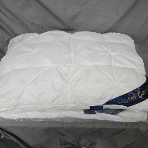2X HOTEL GARDEN WHITE QUILTED PILLOW