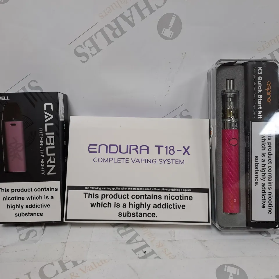 APPROXIMATELY 20 VAPES & E-CIGARETTES TO INCLUDE - ASPIRE K3 QUICK START VAPE - ENDURA T18-X - UWELL CALIBURN ECT