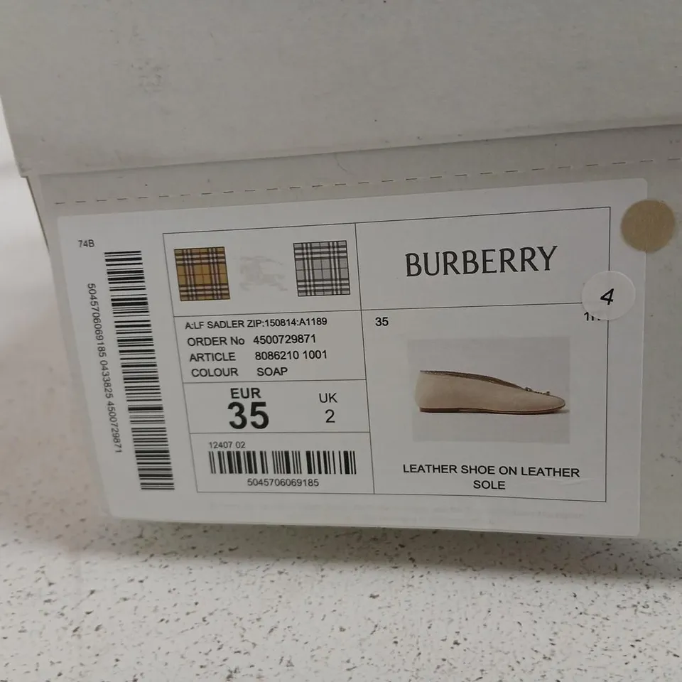 BURBERRY LEATHER FLAT SHOES ON LEATHER SOLE – BEIGE, WOMEN’S UK 2 (EUR 35)