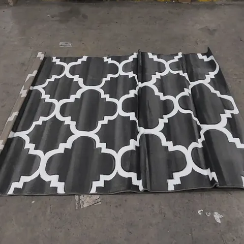 MODERN TRENDZ RUG - GREY // SIZE: 160 X 220cm