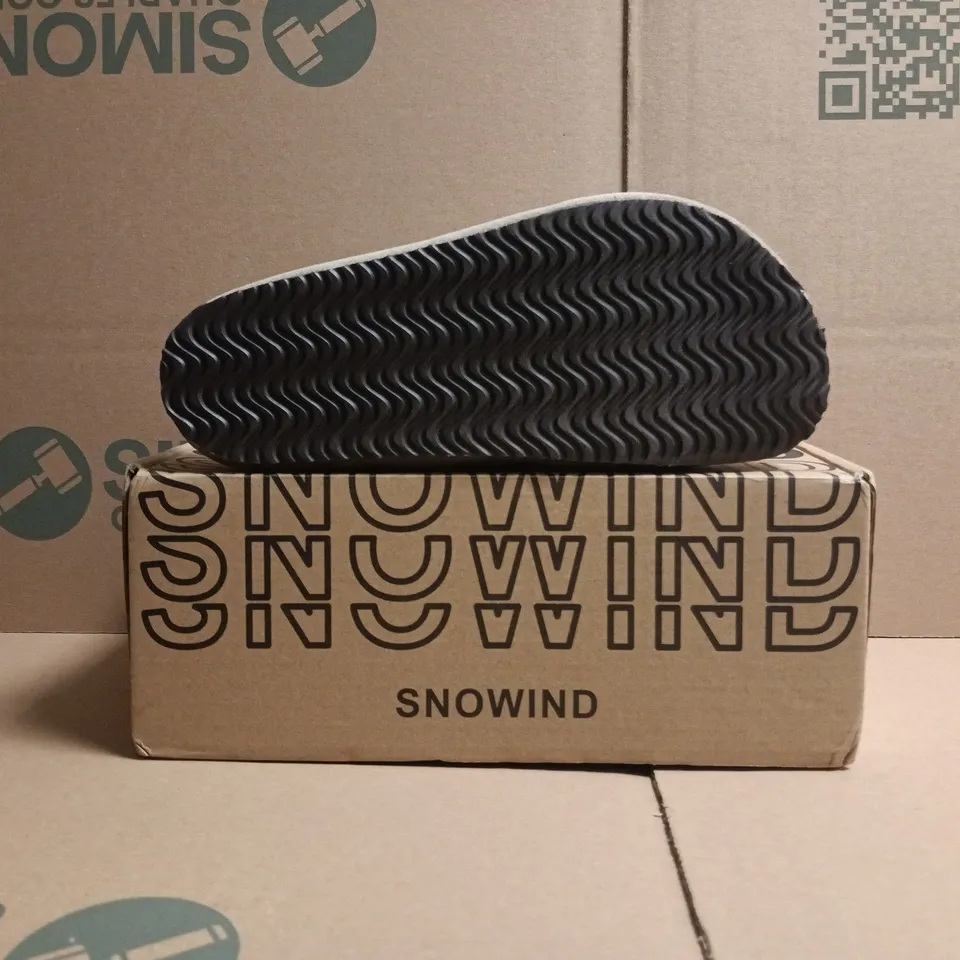 BOXED PAIR OF SNOWIND CLOGS IN TAUPE SIZE EU 36