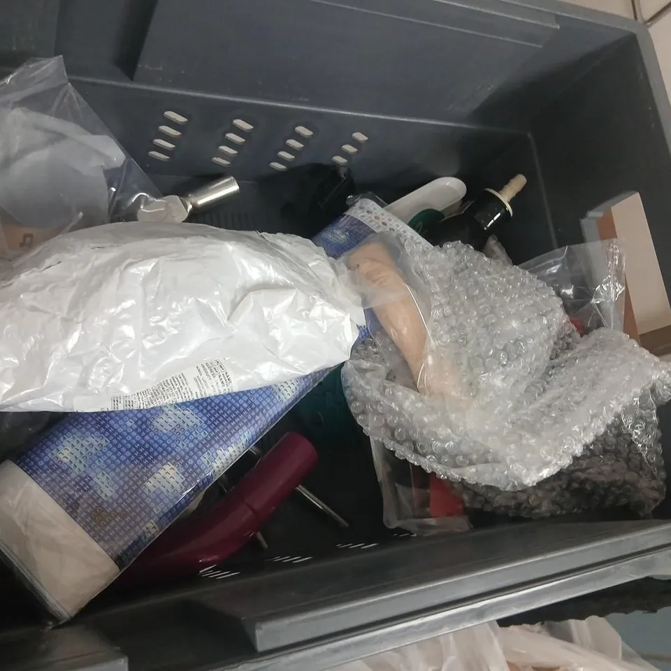 ASSORTED HOUSEHOLD ITEMS – MIXED LOT INCLUDING SA PRODUCTS CASE, DAMP-PROOFING CREAM, INCENSE, SUNGLASSES & MISCELLANEOUS ACCESSORIES
