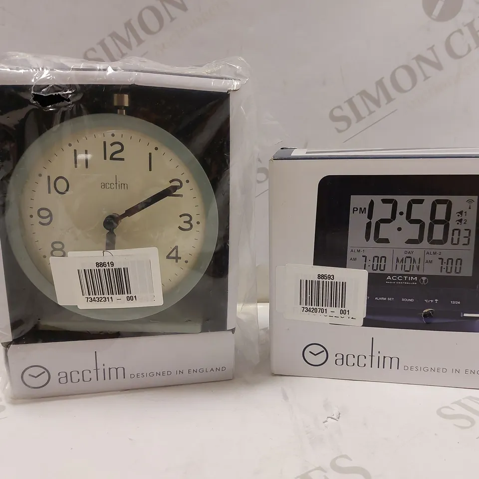 LOT OF 2 ASSORTED ACCTIM ALARM CLOCKS TO INCLUDE DIGITAL AND ANALOGUE 