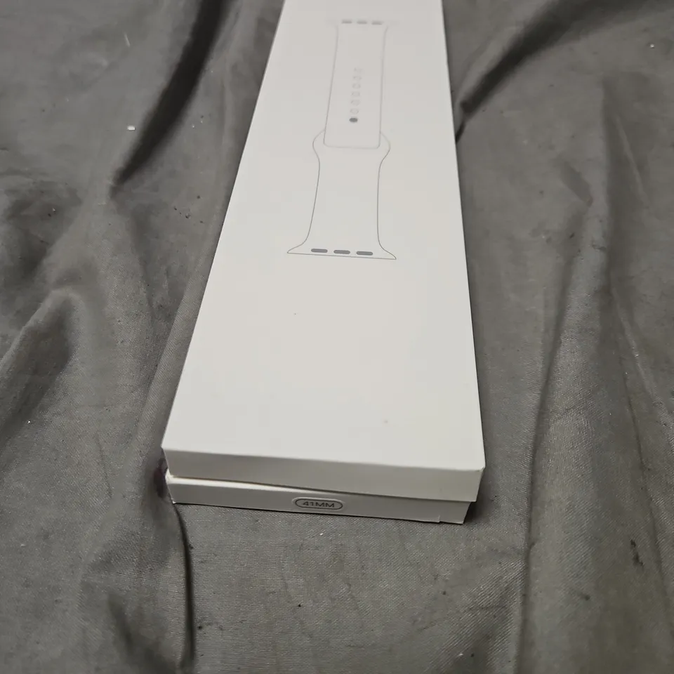 APPLE WATCH WHITE SPORT BAND – BOXED ,BOX OF 2 