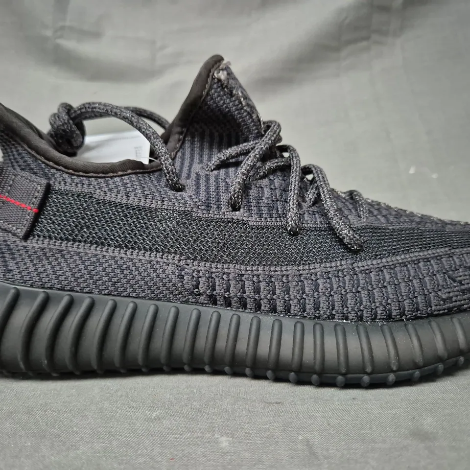 BOXED PAIR OF ADIDAS YEEZY BOOST 350 V2 SHOES IN BLACK UK SIZE 6