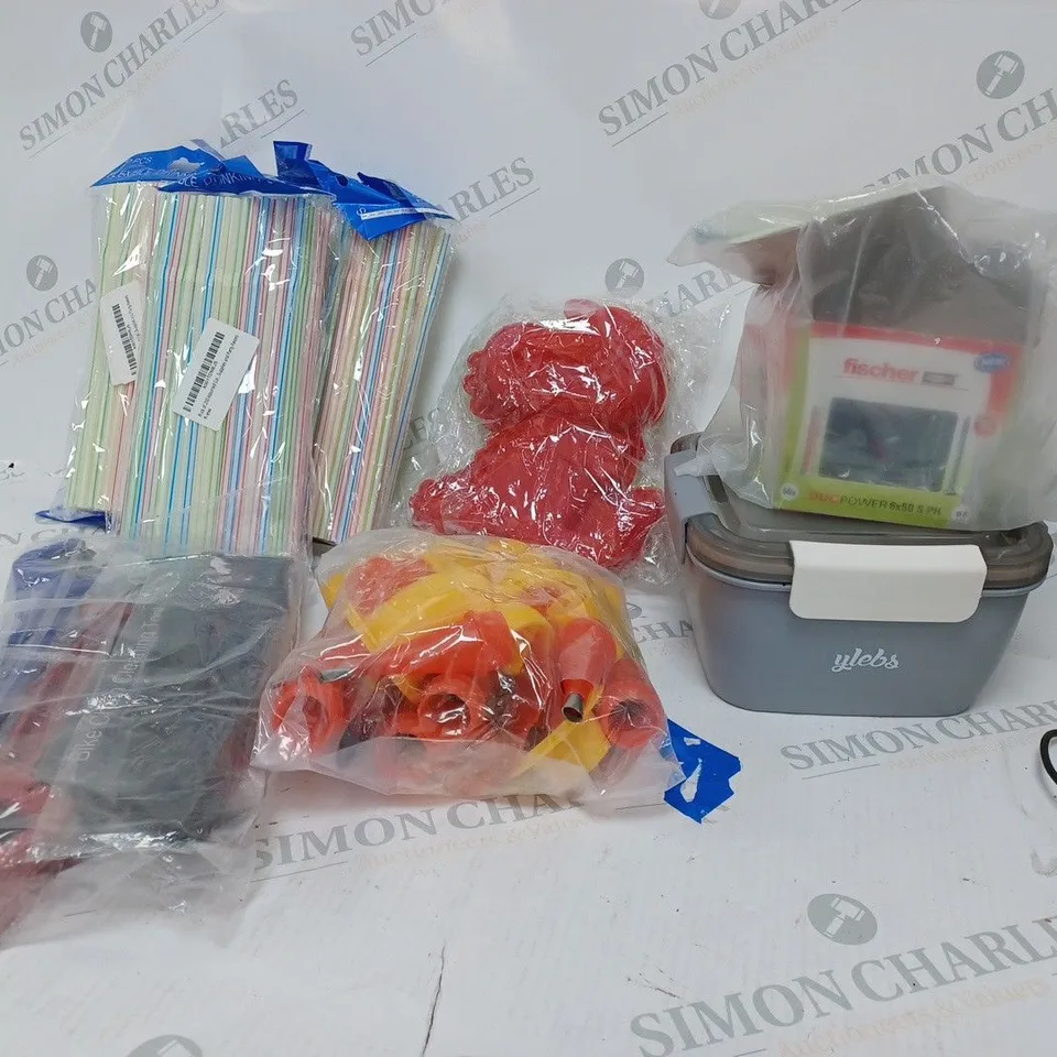 BOX OF 15 TO INCLUDE PARTY STRAWS, BIKE CHAIN CLEANING TOOLS, ETC