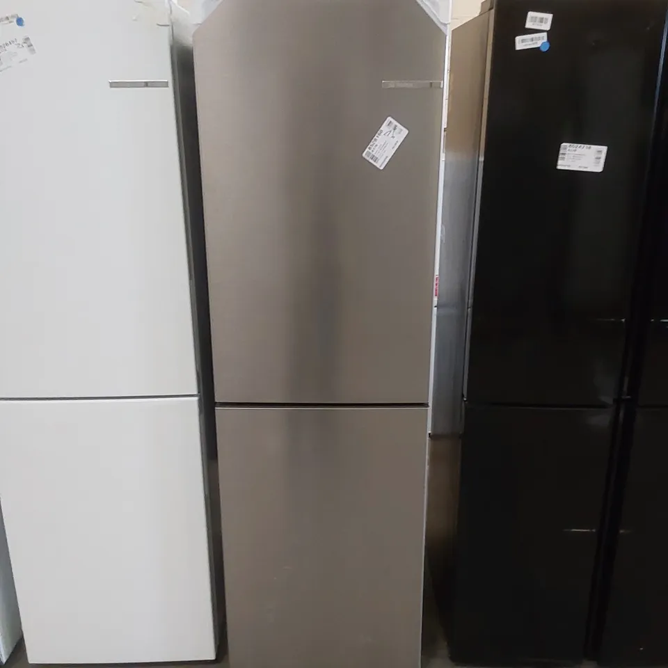 BOSCH SERIES 2 KGN27NLEAG, FREE-STANDING FRIDGE FREEZER - UNPROCESSED RAW RETURN