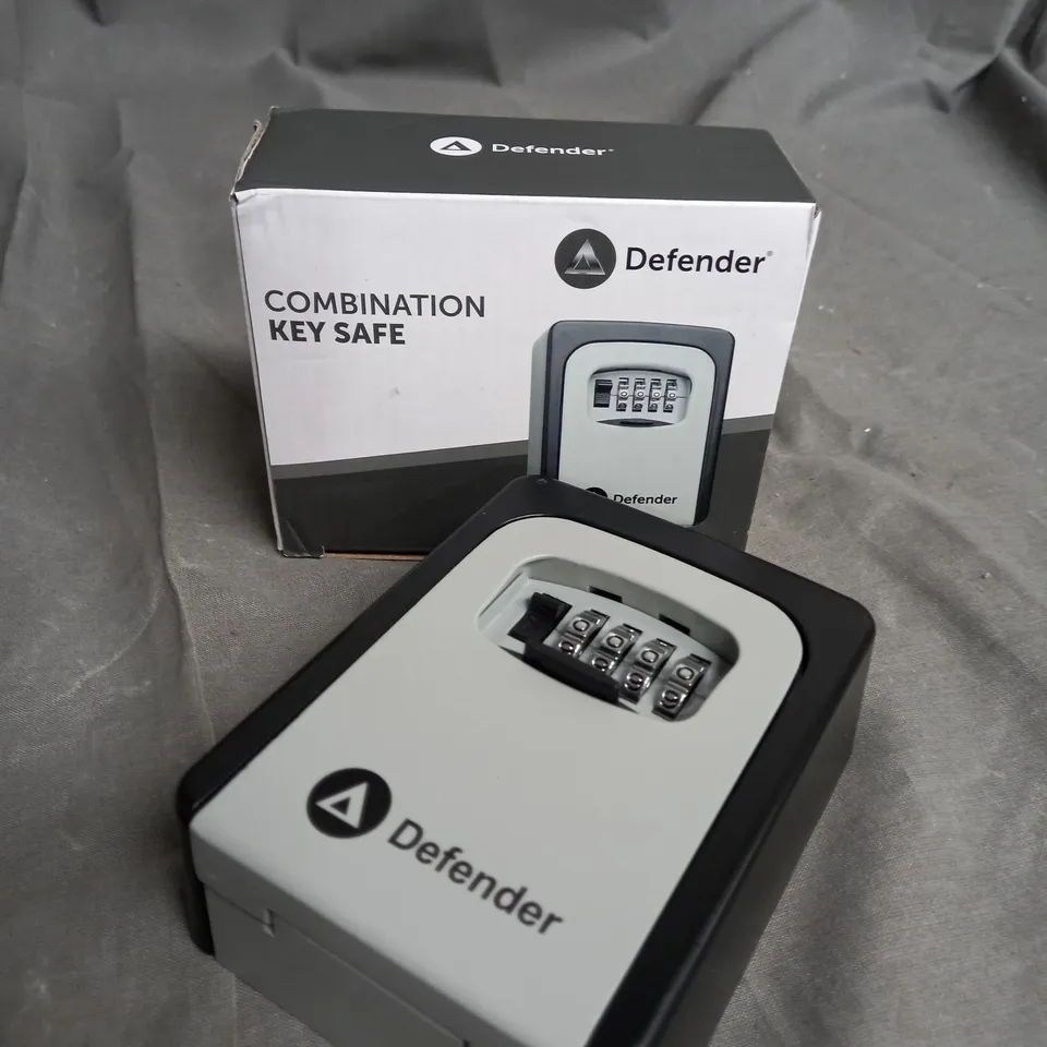 BOXED DEFENDER COMBO KEY SAFE 