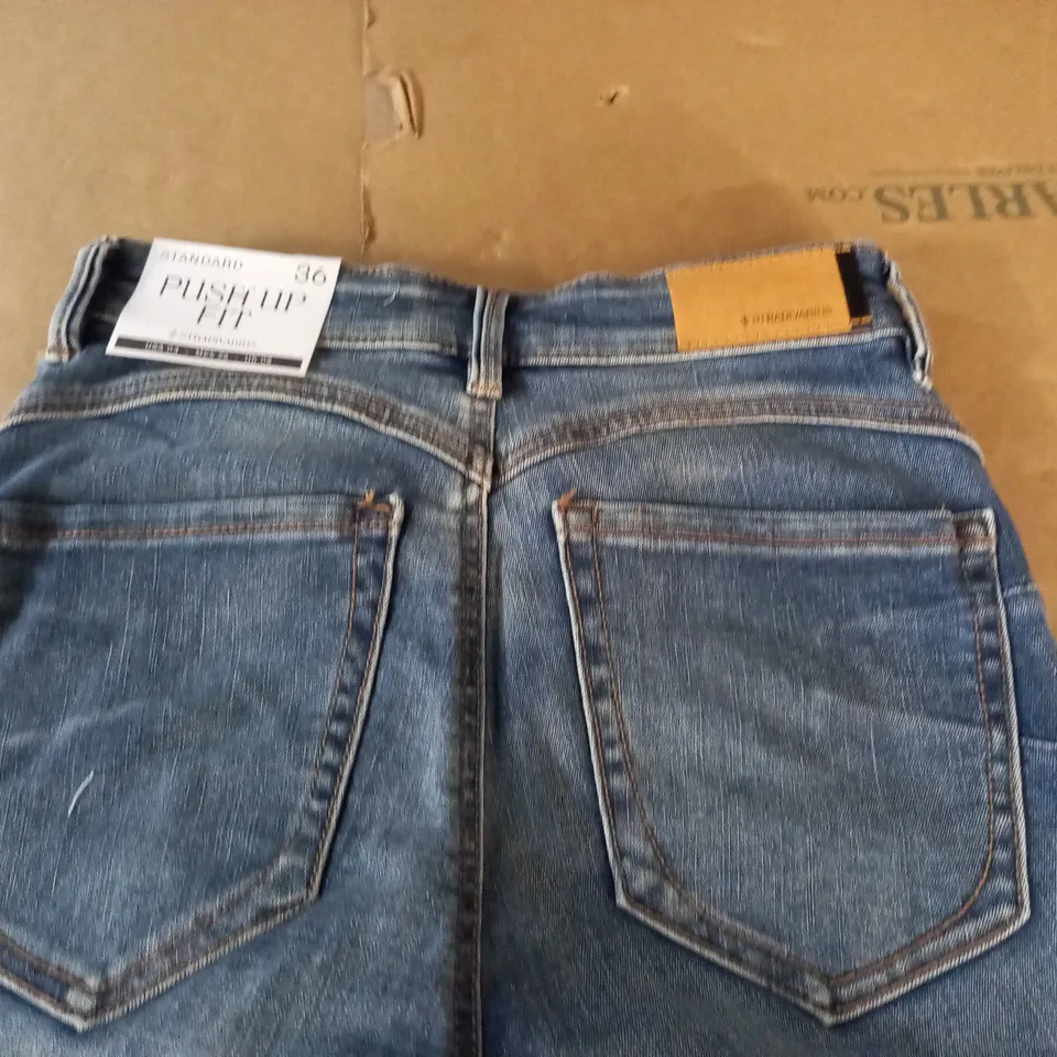 STRADIVARIUS PUSH UP FIT JEANS - UK 8