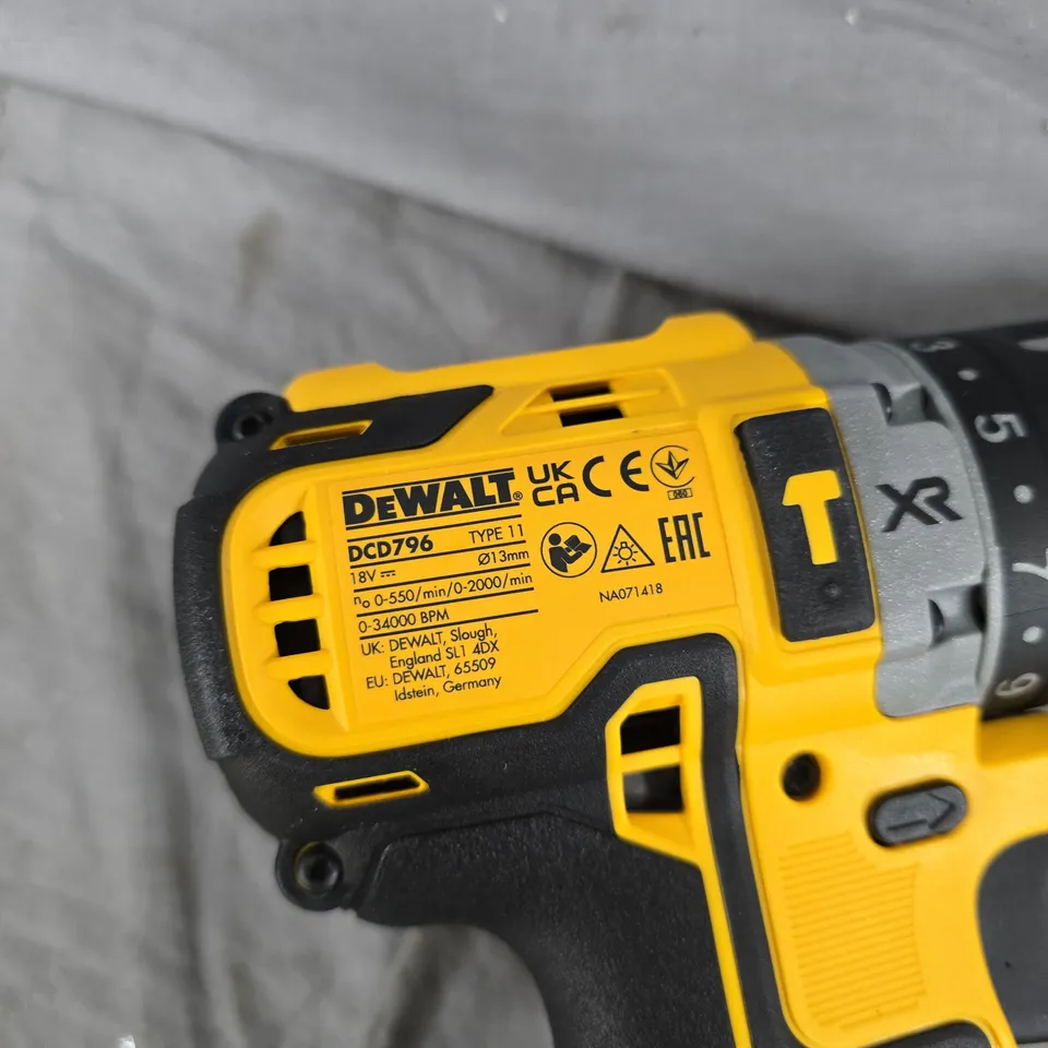DEWALT DCD796 18V XR BRUSHLESS CORDLESS DRILL/DRIVER