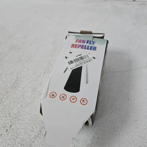 BOX OF APPROXIMATELY 20 ASSORTED HOUSEHOLD ITEMS INCLUDING FAN FLY REPELLER , TACWAISE STAPLES AND WOVEN SHOPPING BAG