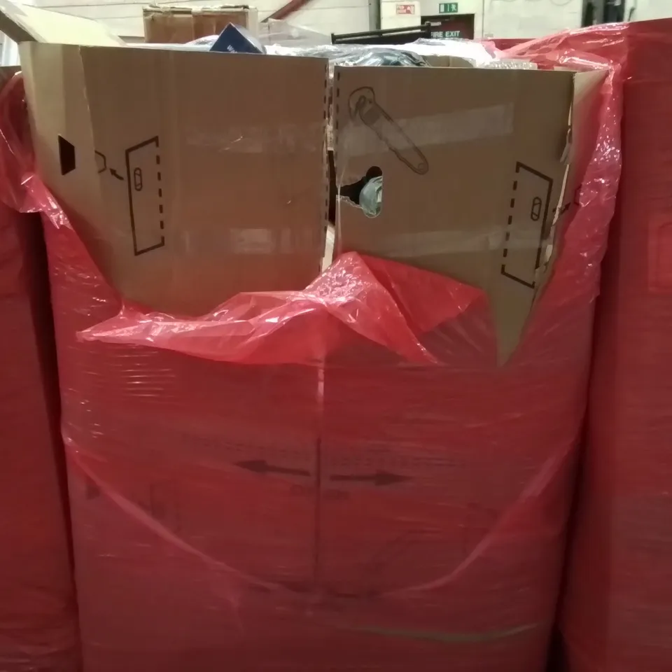 PALLET OF ASSORTED ITEMS TO INCLUDE: UNDERSINK WATER FILTRATION SYSTEM, ROLLER SKATES, WOODEN TWO STEP STOOLS, CARPET KNEE KICKER, GARDEN TRELLIS ECT