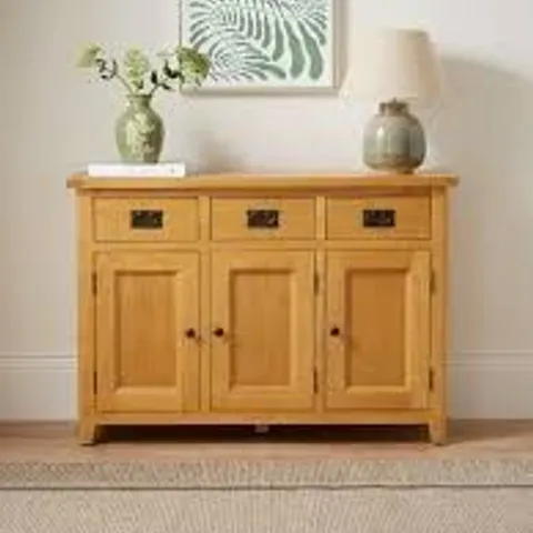 BOXED OAKLAND READY ASSEMBLED LARGE 3 DOOR SIDEBOARD - OAK (1 BOX)