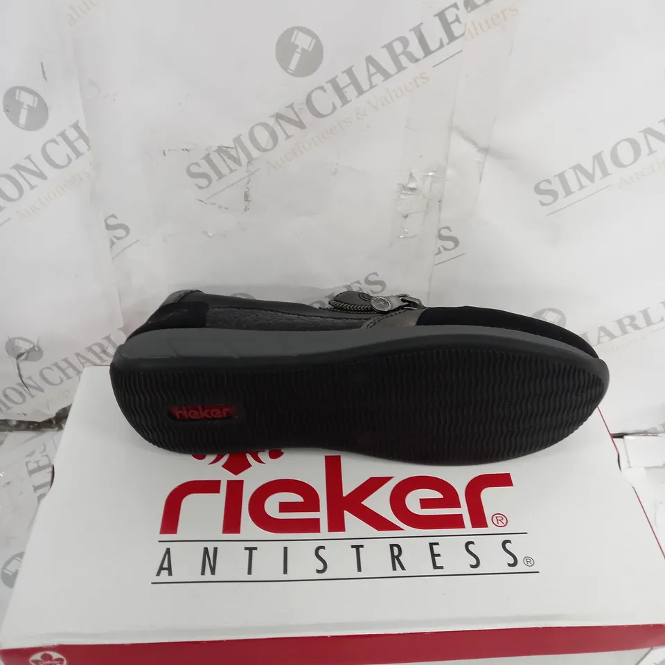RIEKER TRAINER WITH ZIP BLACK - SIZE 7 1/2 - BOXED 