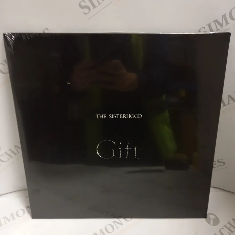 BOX TO CONTAIN APPROX. 10 X ASSORTED MUSIC VINYL'S. ARTISTS VARY 