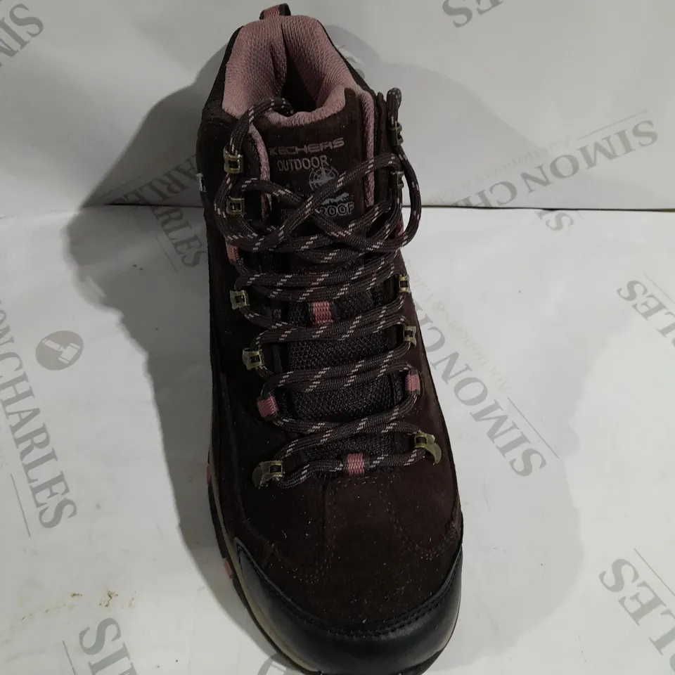 SKECHERS ALPH CHOCOLATE BROWN WATERPROOF BOOTS - SIZE 6.5