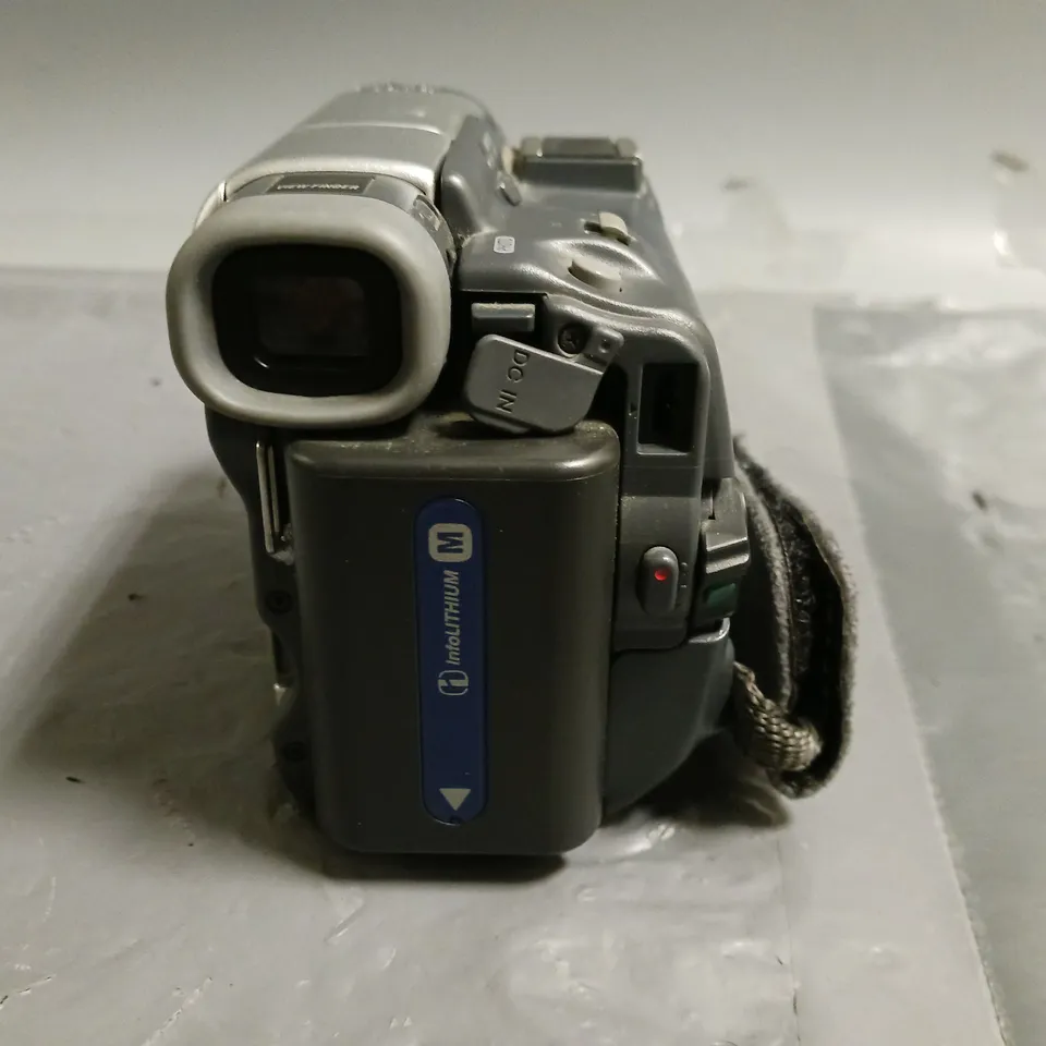 UNBOXED SONY HANDYCAM DIGITAL VIDEO CAMERA RECORDER