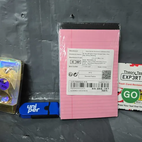 APPROXIMATELY 9 ASSORTED ITEMS TO INCLUDE - THEORY TEST REVISION CARDS , BOTTLE OPENER ETC