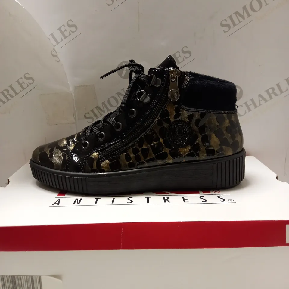 RIEKER FLEECE LINING BLACK PATENT/BRONZE SIDE ZIP TRAINER BOOTS - SIZE UK 5