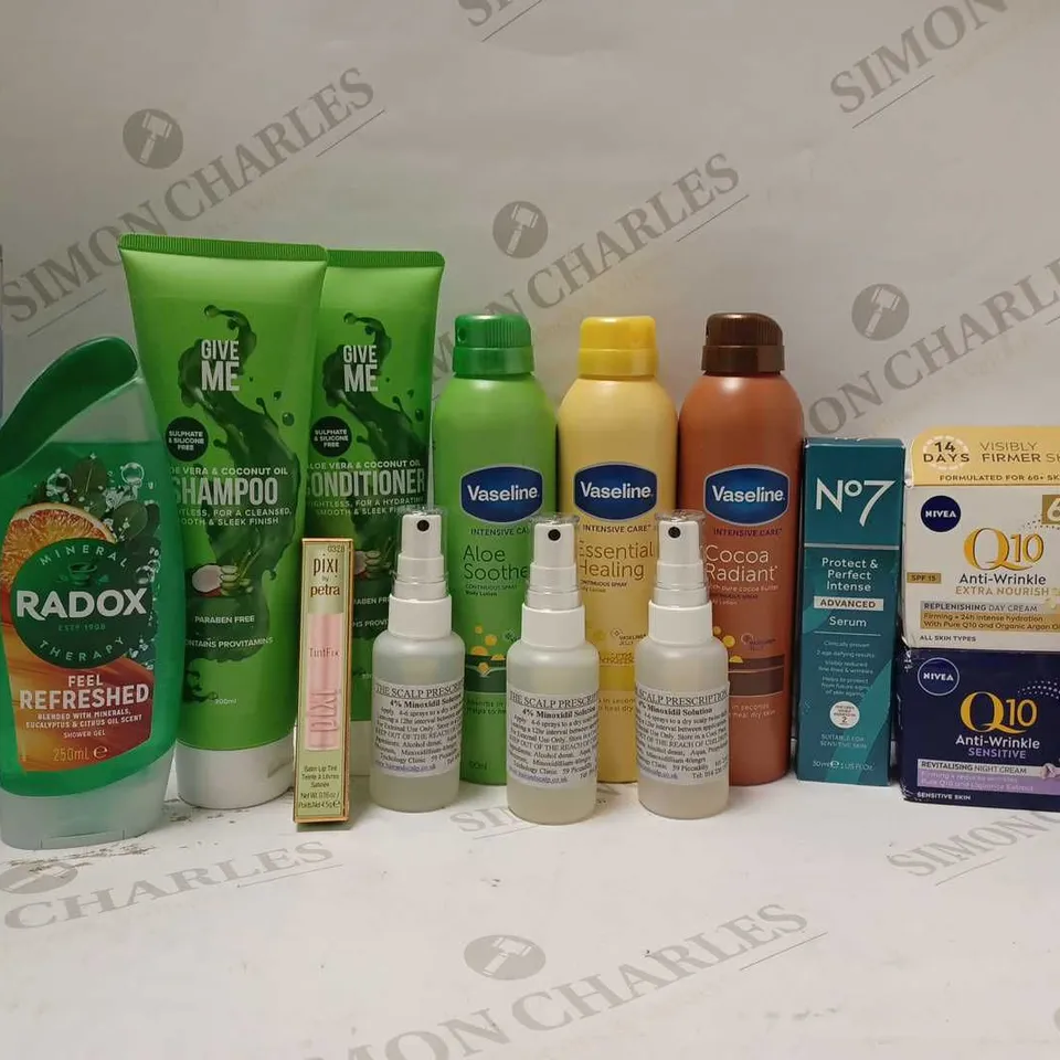 LOT OF APPROX 10 ASSORTED BEAUTY TO INCLUDE GIVE ME CONDITIONER, VASELINE BODY LOTION, NO.7 ADVANCED SERUM, ETC 