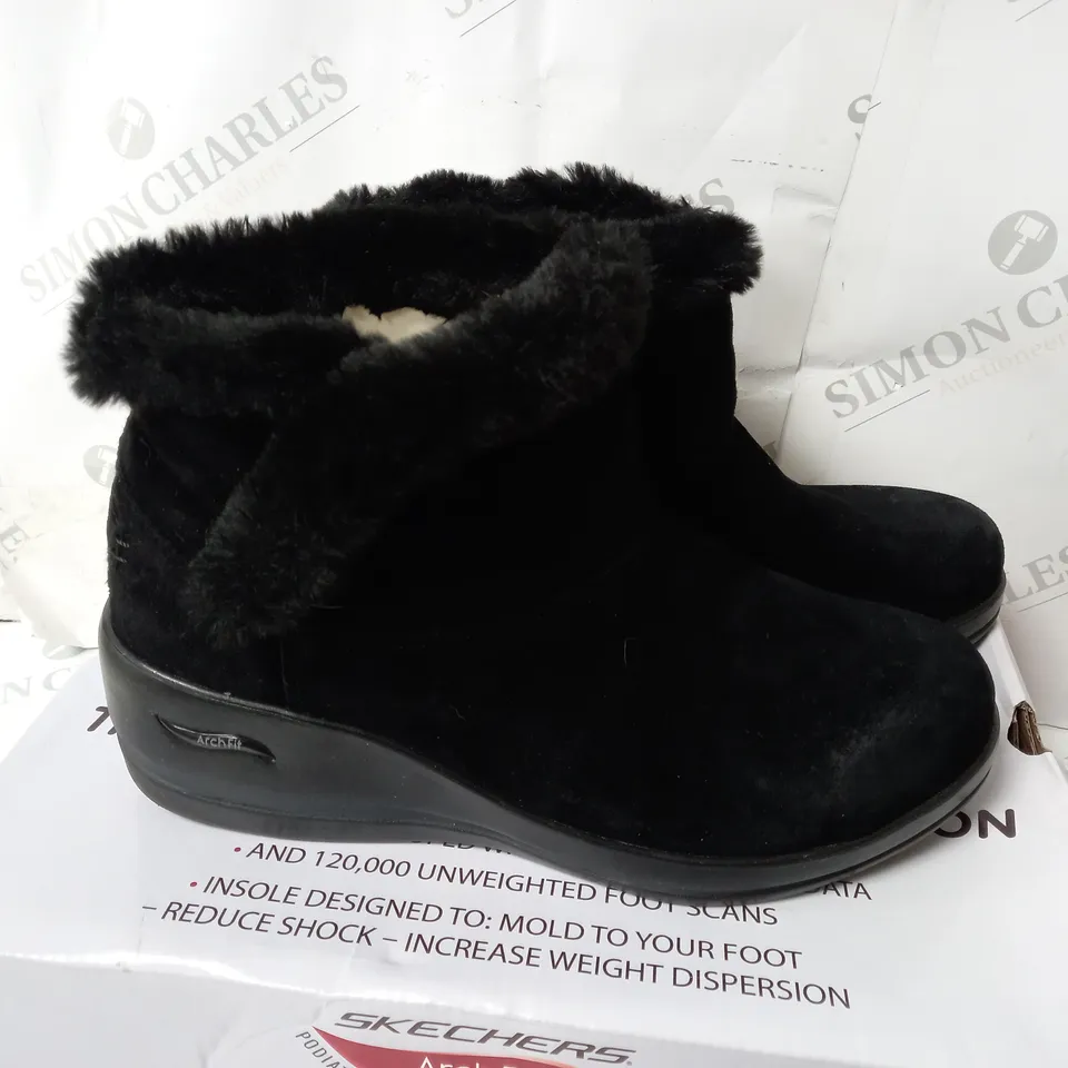 SKECHERS BLACK WEDGE BOOTS - SIZE 6.5
