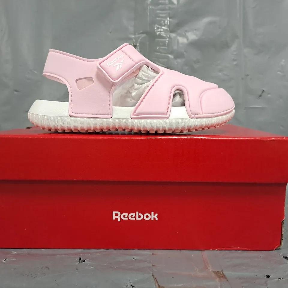 BOXED PAIR OF REEBOK KIDS SUNKISSED SANDALS IN PINK SIZE UK 8.5