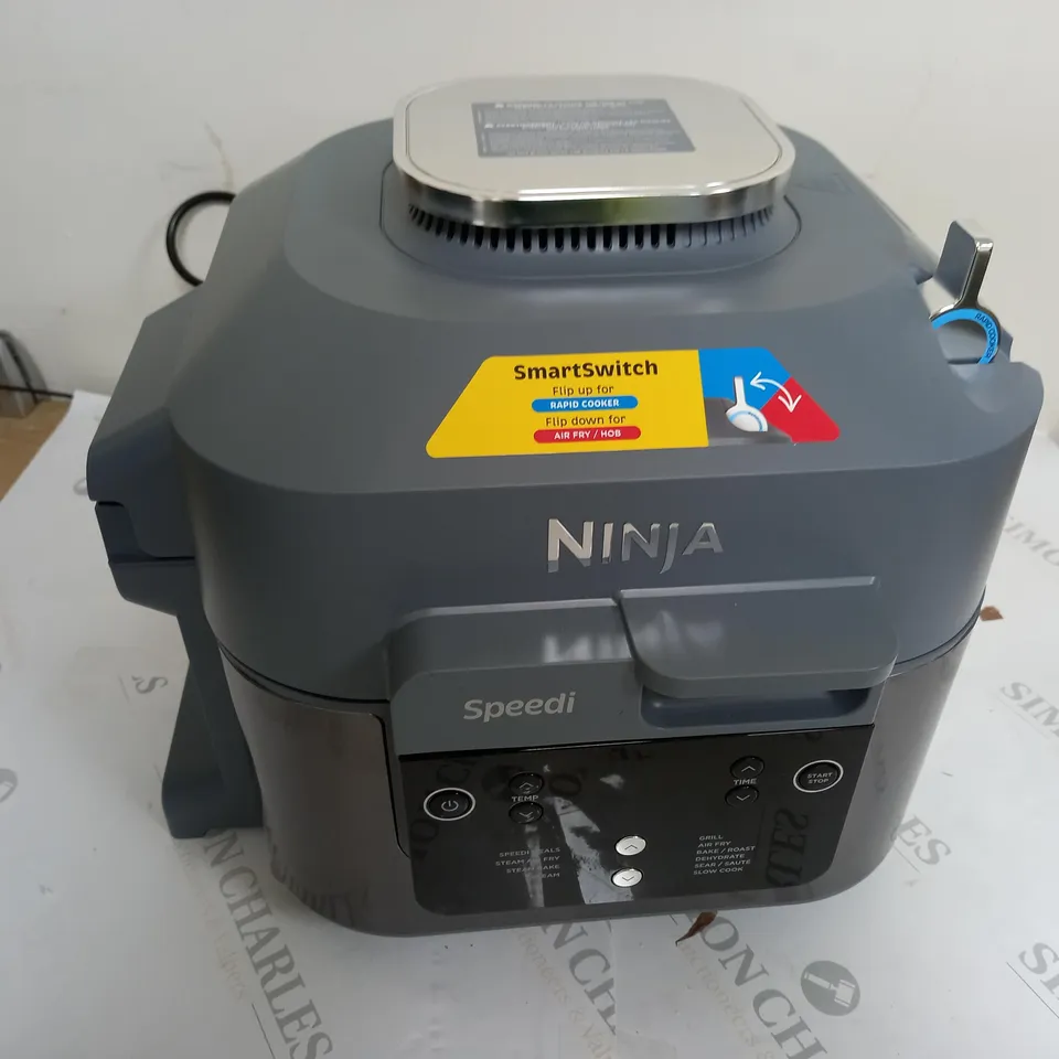 BOXED NINJA SPEEDI 10-IN-1 5.7L RAPID-COOKER & AIR FRYER ON400UK
