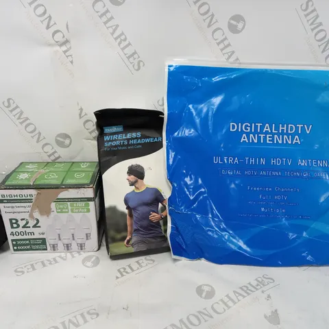 BOX OF APPROX 15 ASSORTED ITEMS TO INCLUDE - WIRELESS SPORTS HEADWEAR - DIGITAL TV ANTENNA - B22 LIGHTBLUBS ECT