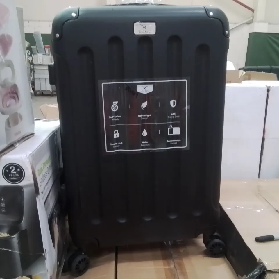 BLACK LUGG SKYWANDER TRAVEL SUITCASE