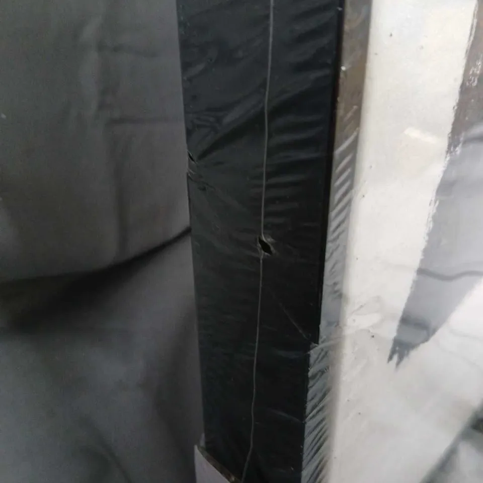 BLACK/WHITE LINES PRINTED CANVAS 