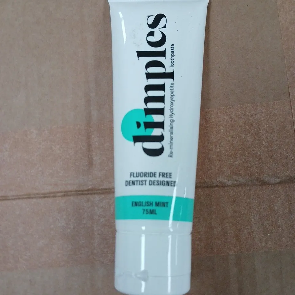 APPROXIMATELY 12 ASSORTED ITEMS INCLUDING DIMPLES TOOTHPASTE , CUSHION GRIP FOR DENTURES AND ELASTOPLAST 