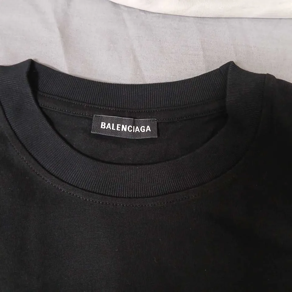 BALENCIAGA BLACK LOGO T-SHIRT –SIZE M, BRAND TAG ATTACHED
