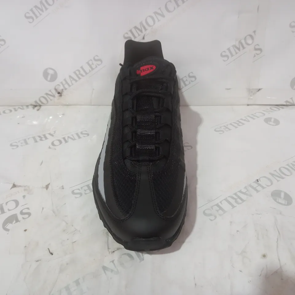 BOXED PAIR OF NIKE AIR MAX SHOES IN BLACK/GREY UK SIZE 11