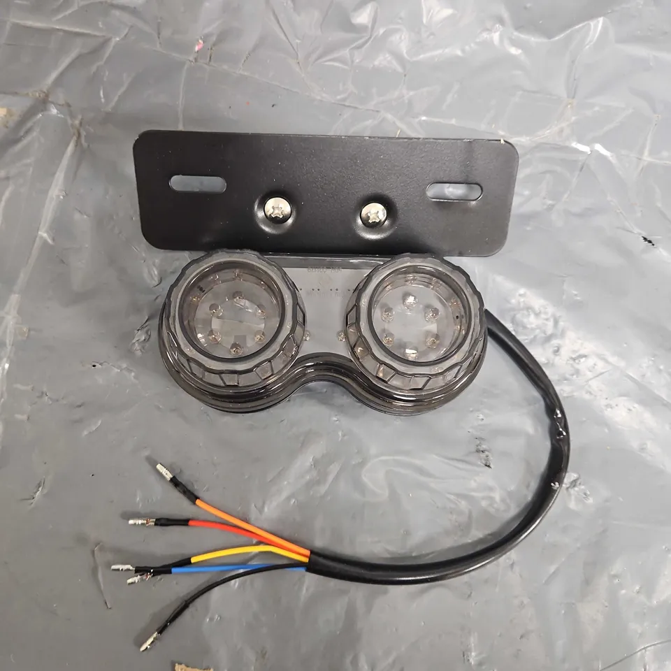 UNBRANDED TAIL LIGHT 