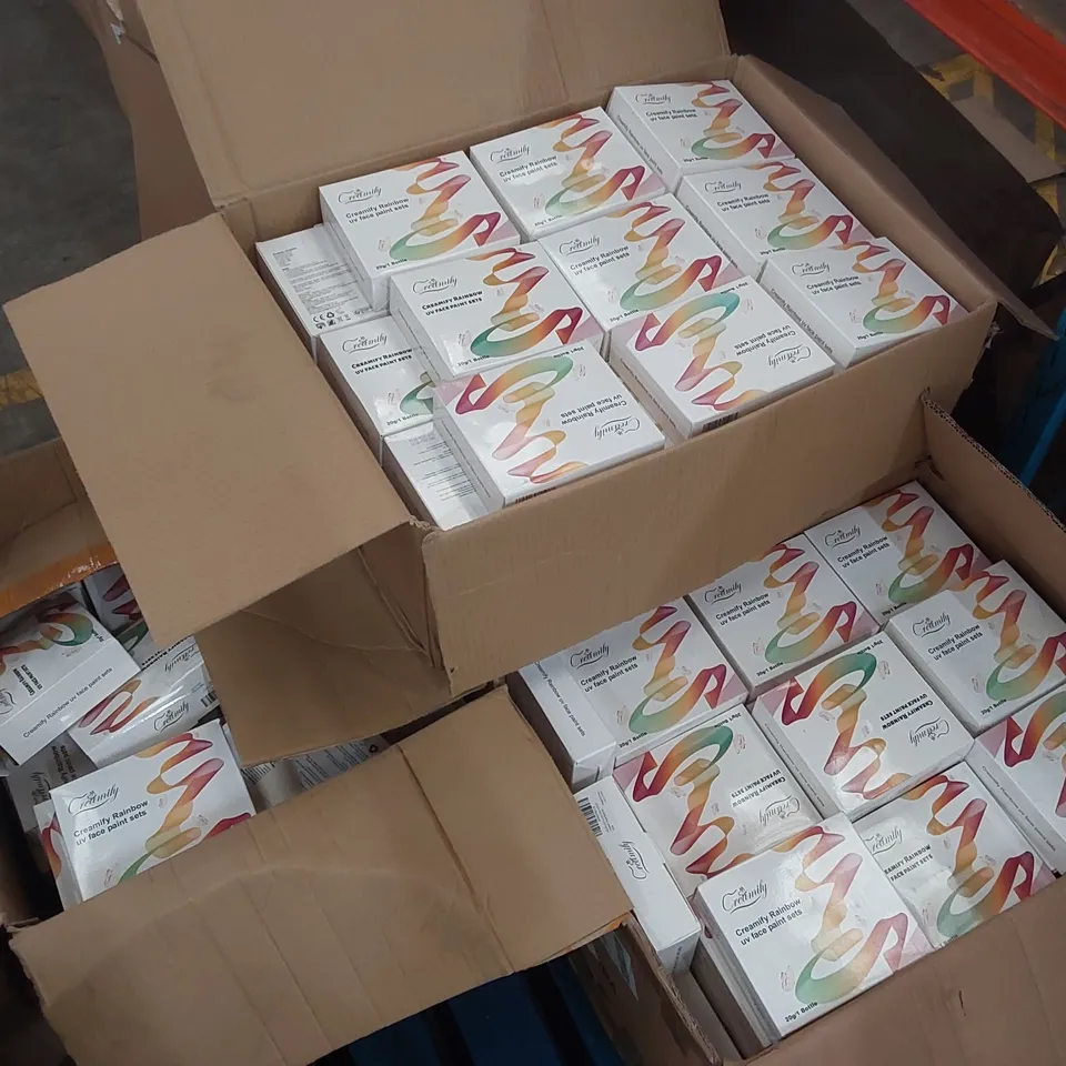 PALLET CONTAINING A LARGE QUANTITY OF CREAMIFY RAINBOW UV FACE PAINT SETS