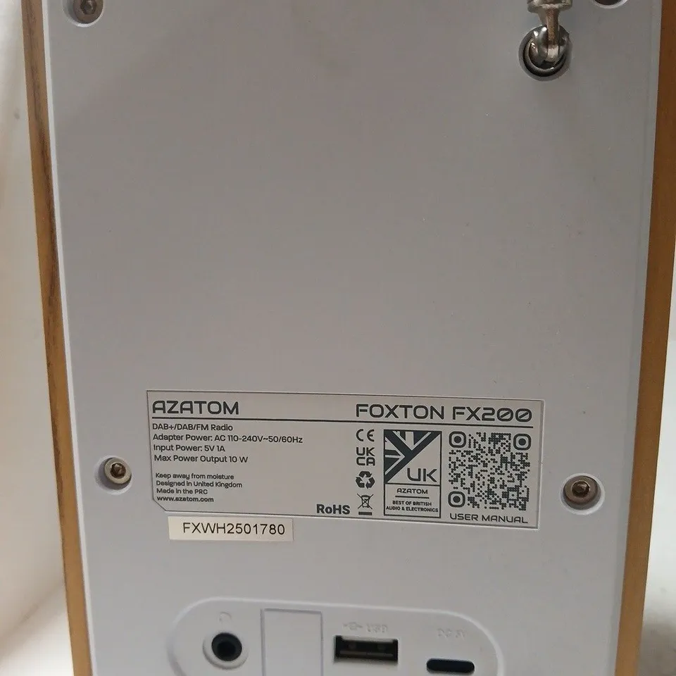 AZATOM FOXTON FX200 DAB+/DAB/FM RADIO – WOOD CABINET