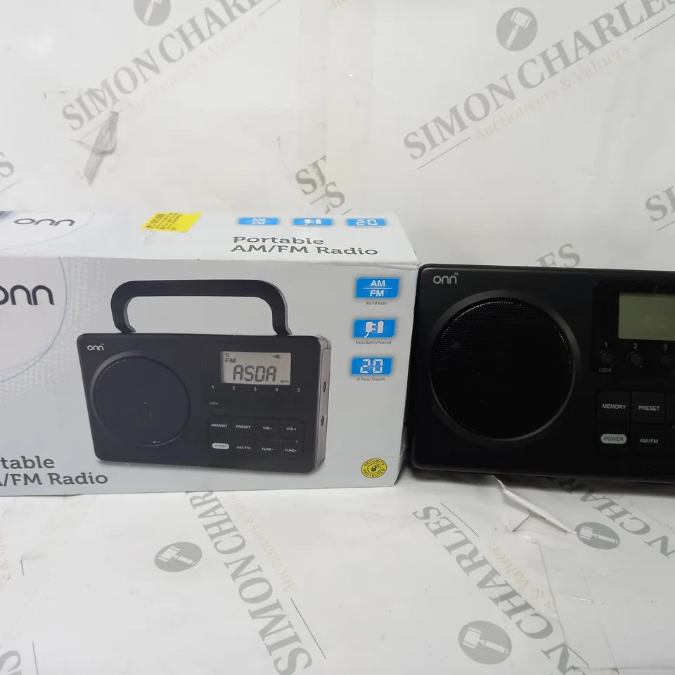 BOXED PORTABLE AM/FM RADIO