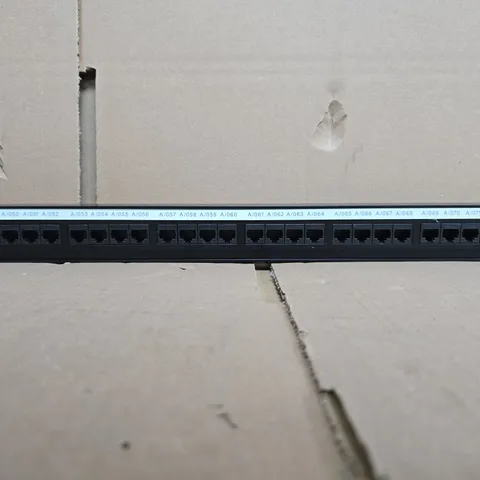 CONNECTIX 24-PORT RJ45 PATCH PANEL – 1U, 19-INCH RACK-MOUNT