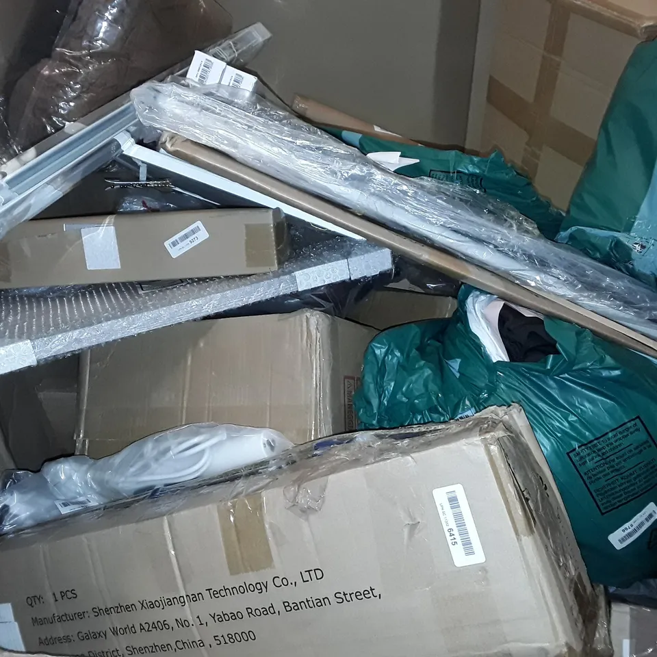PALLET OF ASSORTED HOUSEHOLD ITEMS TO INCLUDE REIAVEI STORAGE CASE, CARPET CHAIR MAT AND ELECTRIC HEATED BLANKET 